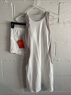 Joyspels 2 pc Athletic Dress with Shorts- Small